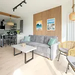 Perlowa Przystan Ii, Sun & Snow